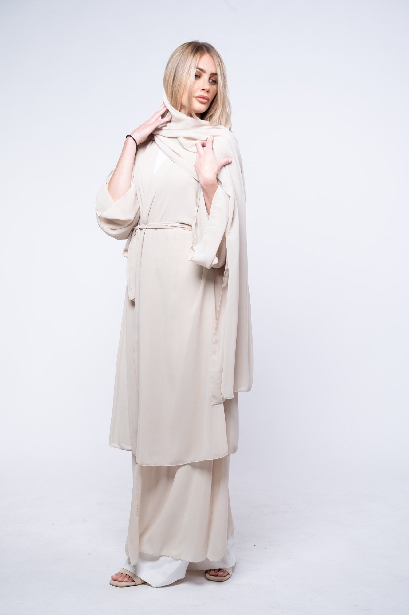 Abaya Damaskus mit Hijab